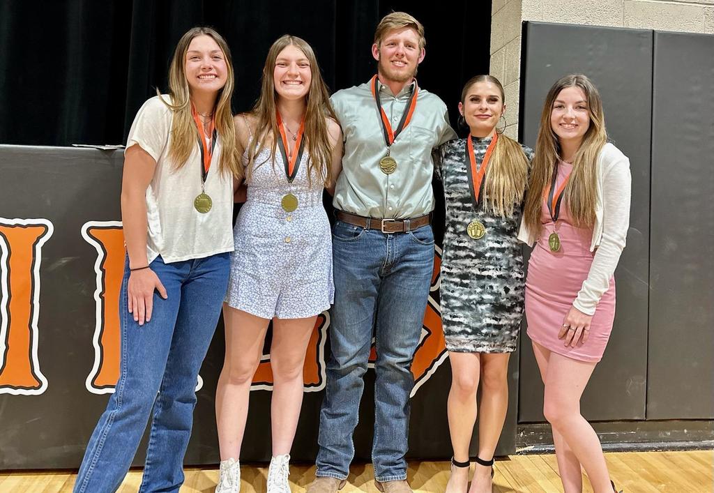 The 2023 Valedictorians, Salutatorian, and Historians